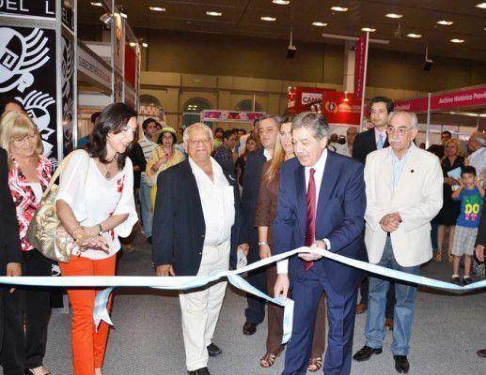 El Jefe de Gabinete, Elas Surez, dej inaugurada la V Feria provincial del Libro