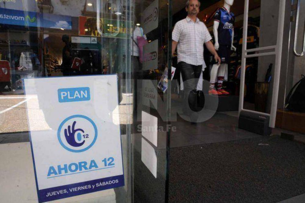 Ahora 12: alertan por comercios que cobran intereses en Santa Fe