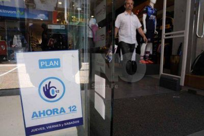 Ahora 12: alertan por comercios que cobran intereses en Santa Fe