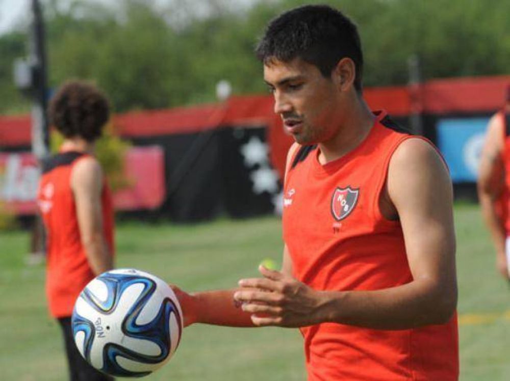 Gustavo Raggio busca a los mediocampistas titulares en Newell's