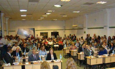 Cruces, chicanas y gritos por un nuevo convenio urban�stico aprobado