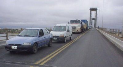 Un puente colapsado y debilidades energ�ticas