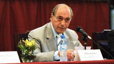 Eugenio Zaffaroni renunci� a la Corte Suprema