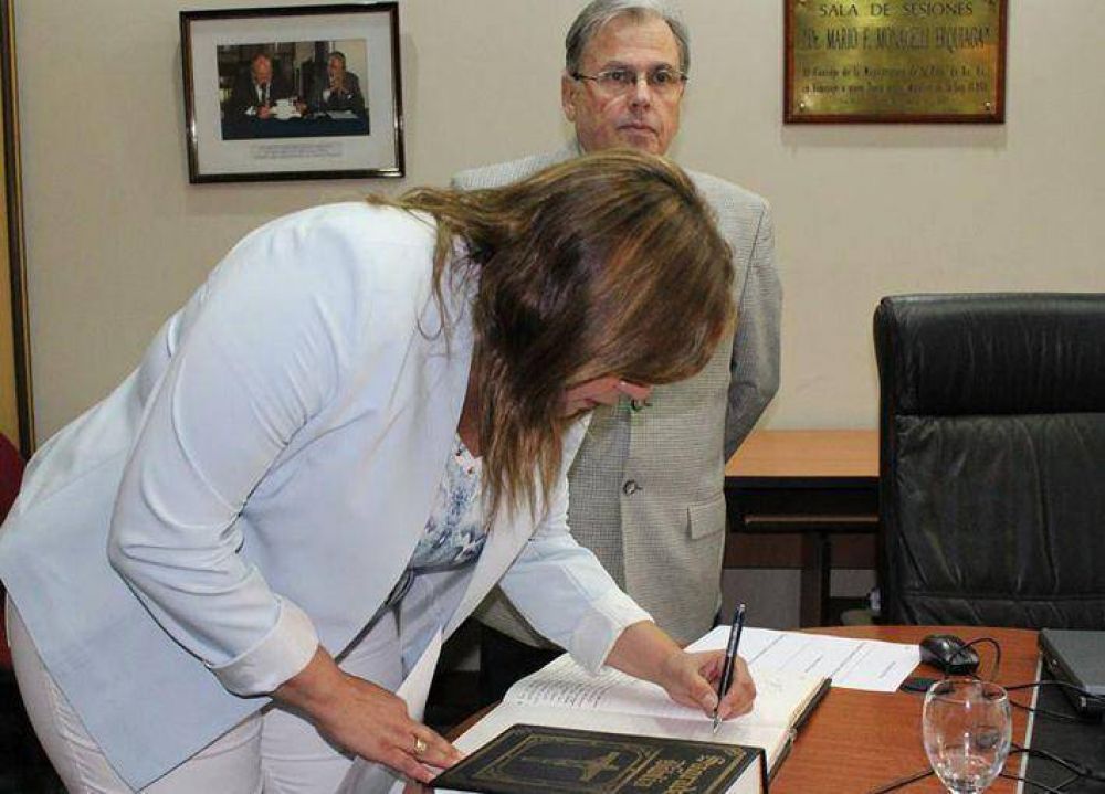 SANDRA PARIS ASUMI� COMO CONSEJERA DE LA MAGISTRATURA