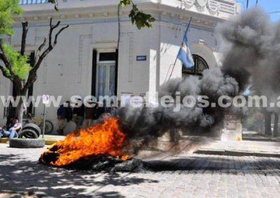 Pig��: los municipales tomaron la comuna