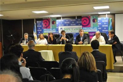 El intendente expuso en una Jornada de H�bitat inclusiva