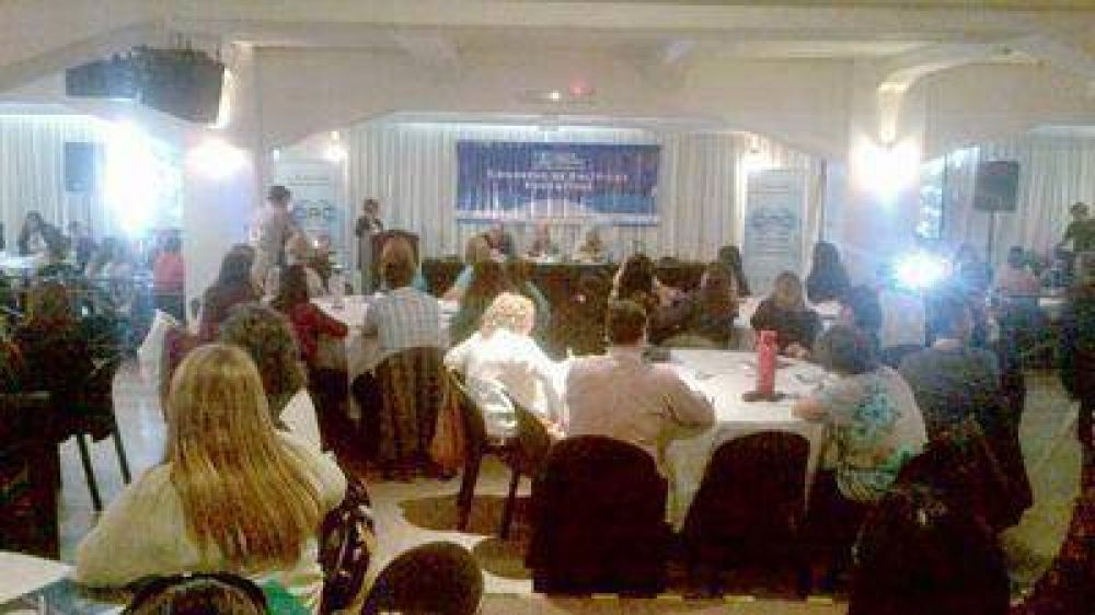 Fuerte defensa a la educaci�n p�blica en el Congreso de Docentes Confederados