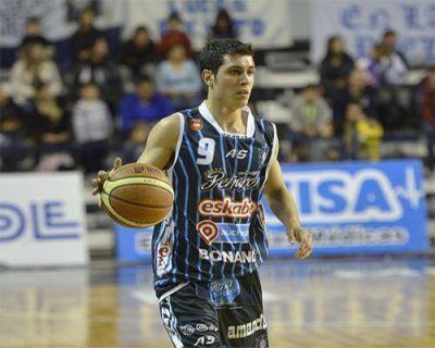 Inesperada derrota de Pe�arol ante Gimnasia de Comodoro