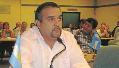 Al Inadi por decirle mog�lico al vice Cossar