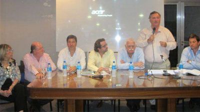 El bustismo tuvo su charla con equipo t�cnico massista
