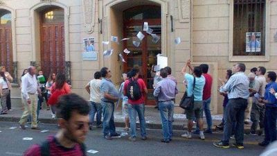 Marcan que Urribarri celebr� la actividad que escracharon sus militantes