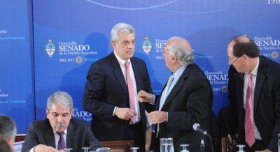 Exclusivo: Cristina negocia un pacto de impunidad con los radicales a cambio de nombrar a M�nica Pinto en la Corte