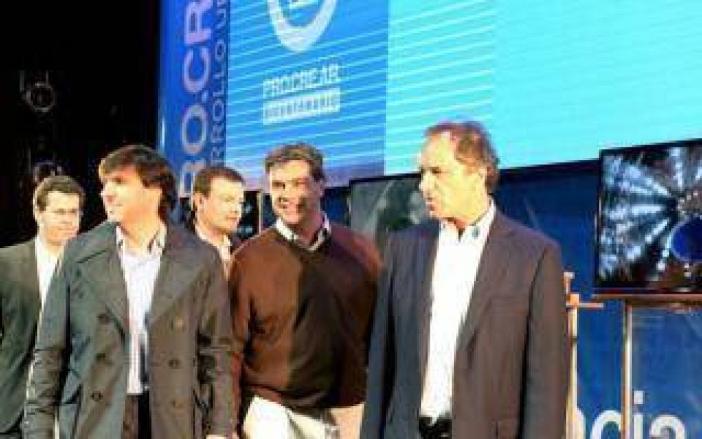 Scioli particip� de sorteo del ProCreAr en Tigre y cerr� encuentro del PJ en San Nicol�s