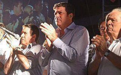 Mariotto homenaje� a N�stor Kirchner en Villa Fiorito y en Lan�s