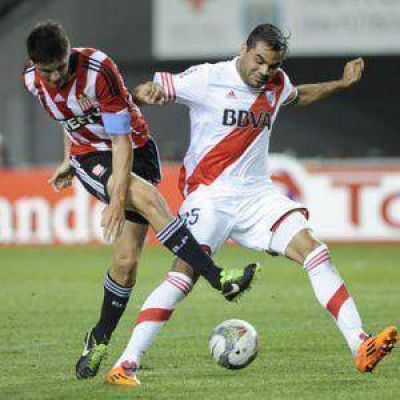 El Pincha visita al puntero en el Monumental