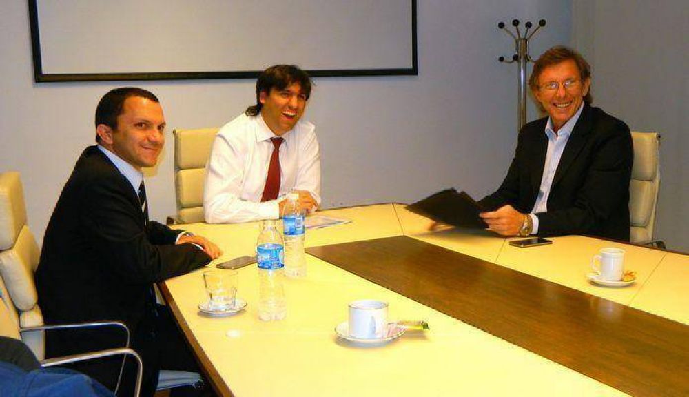 En Gualeguaych� hay m�s de 5 mil AUH y m�s de 13 mil chicos recibieron sus netbooks