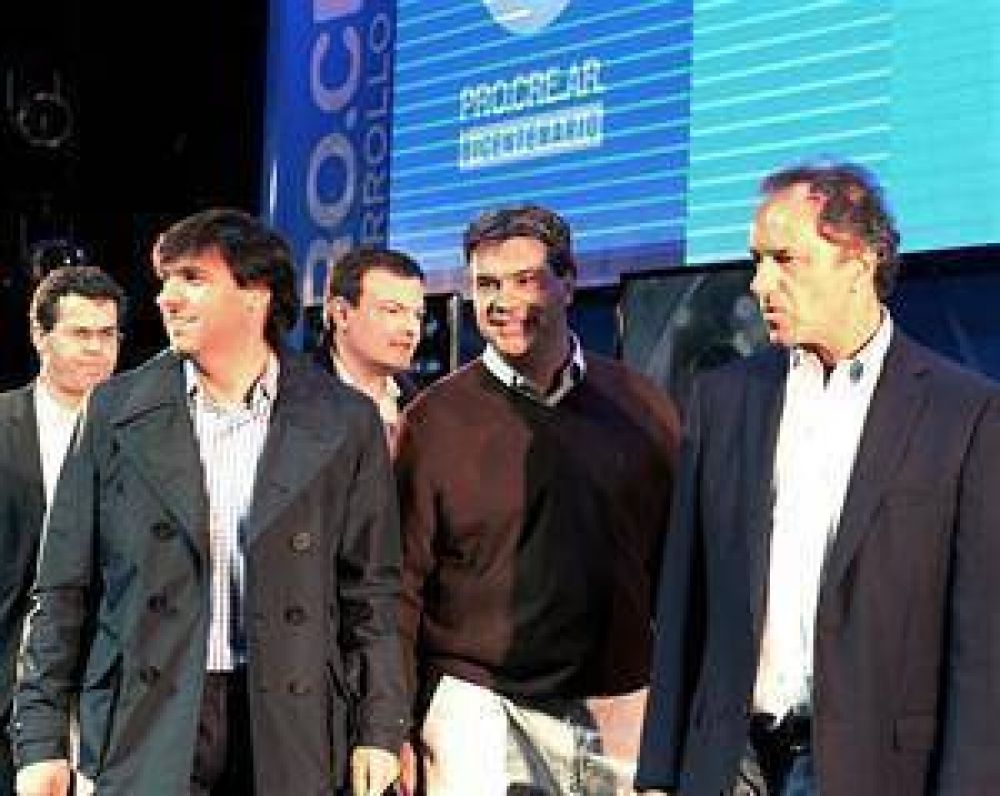 Scioli y Massa, con mensajes cruzados