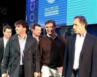 Scioli y Massa, con mensajes cruzados