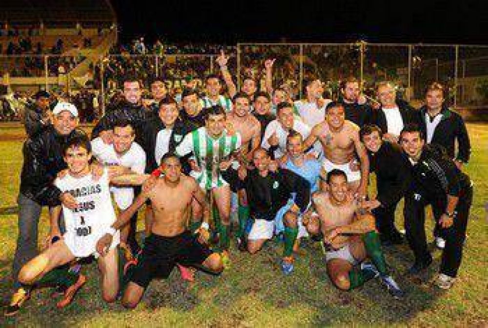  Hist�rico: Estudiantes ascendi� al Nacional B