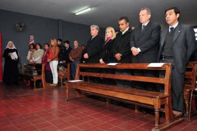 El gobernador particip� de la misa en recuerdo de las misioneras de Zanjitas