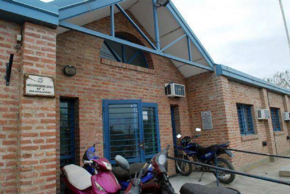 Mujer enfrent� a ladr�n que entr� en su casa