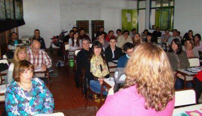 Realizaron la primera jornada del Taller de Fonoaudiolog�a y Locuci�n 