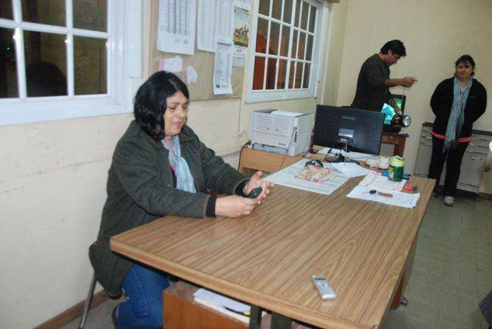 A una vecina se le taparon las cloacas y se 