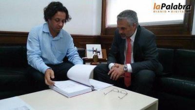 Entregaron documentaci�n t�cnica de la nueva Escuela de Arte que se construir� en Patagones 