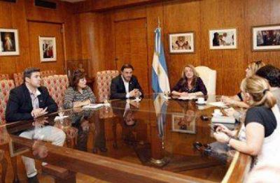 Teodoro Camino mantuvo reuni�n de trabajo junto a la Ministra Alicia Kirchner