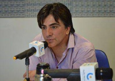 V�zquez invit� a Peralta a debatir p�blicamente