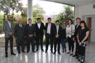 G�mez Bull se reuni� con Marcelo D�az