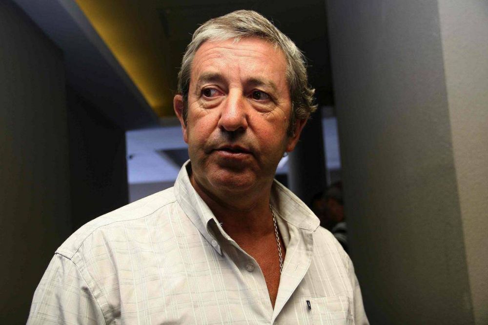 Sin Cobos, tres candidatos se fueron del congreso radical