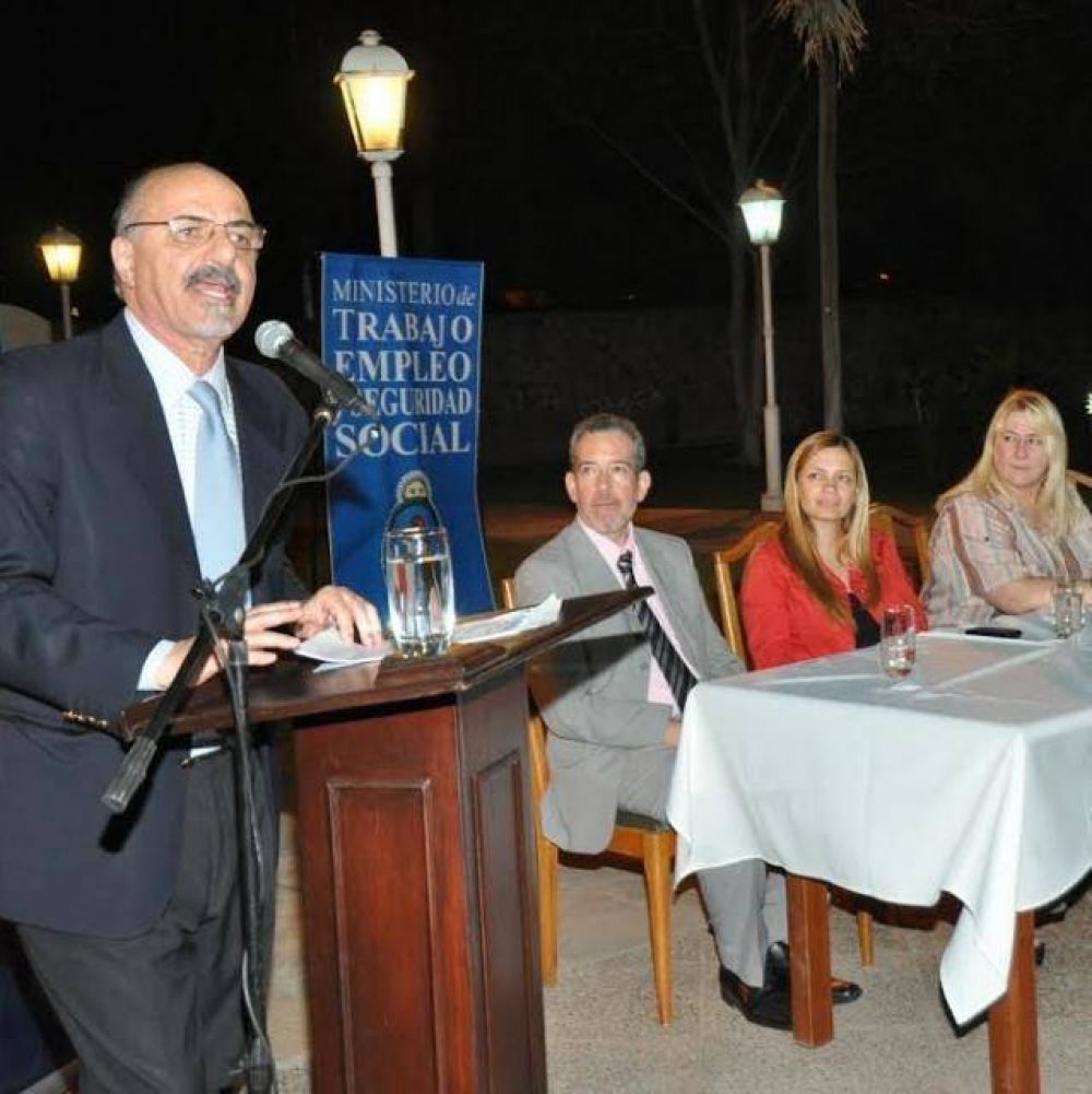 Otro funcionario K sali� a elogiar las empresas estatales riojanas
