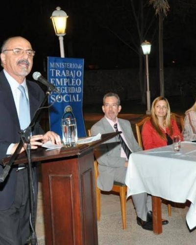 Otro funcionario K sali� a elogiar las empresas estatales riojanas