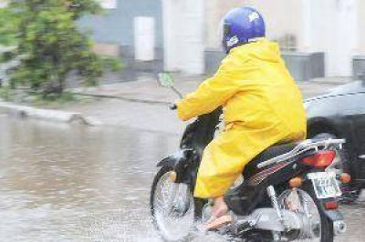La intensa lluvia continuar�a hasta hoy en la provincia