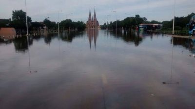 Ahora el R�o avanza muy lento y llega a 5,15mts. a las 04hs.