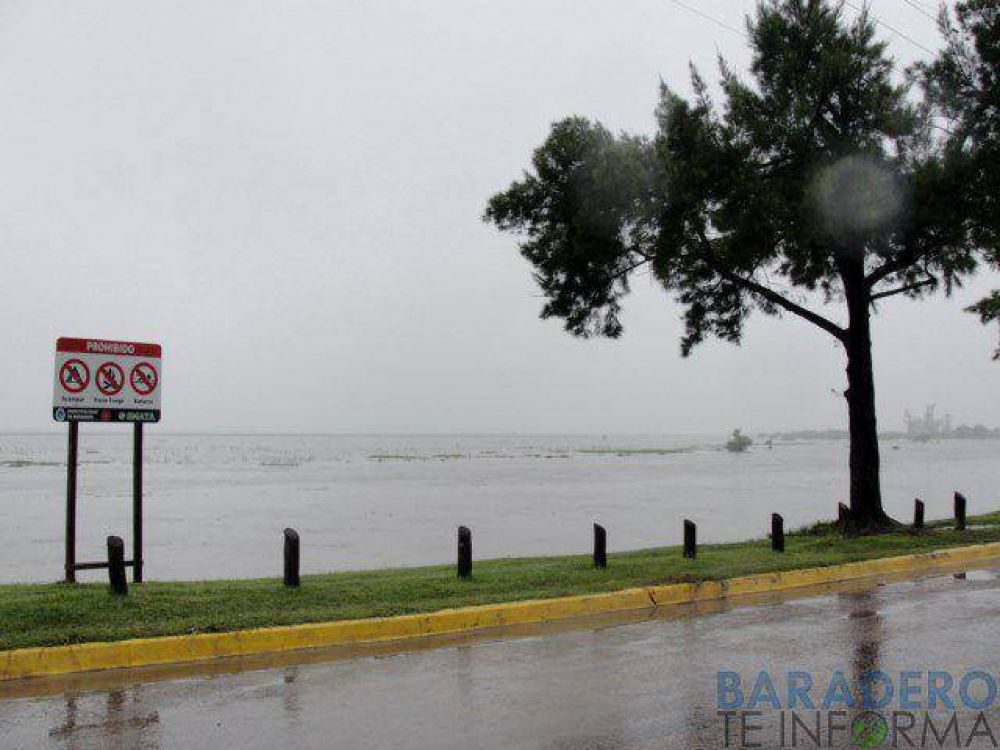 Prefecto R�os: �Por la sudestada el r�o alcanz� los 2,85, estamos en etapa de alerta�