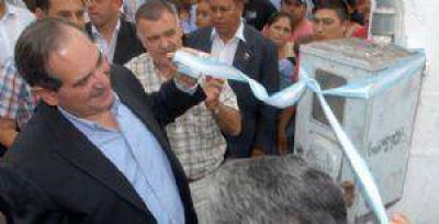 Alperovich, Manzur y Jaldo siguen de recorrida por el interior