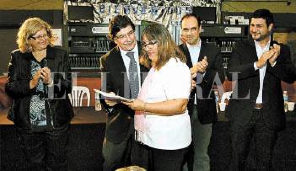 Sileoni anunci� una inversi�n de $ 25 millones para el canal de UNL