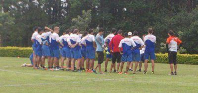 Schurrer busca que sus jugadores no se relajen en el tramo final; el mi�rcoles a las 21 se viene la �Lepra� mendocina