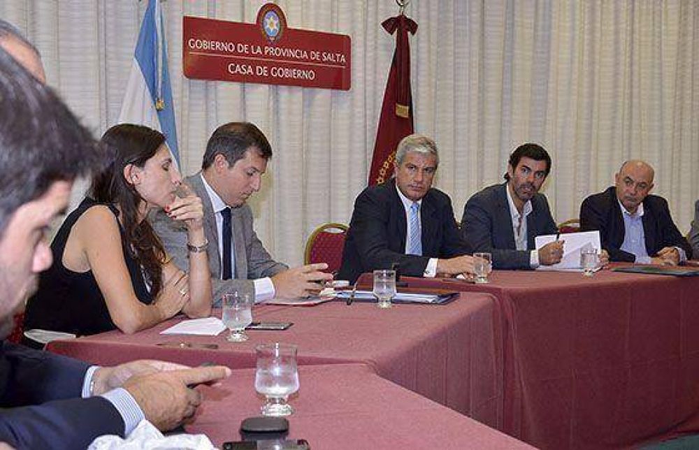 Salta contin�a asistiendo a productores agropecuarios con herramientas e infraestructura 