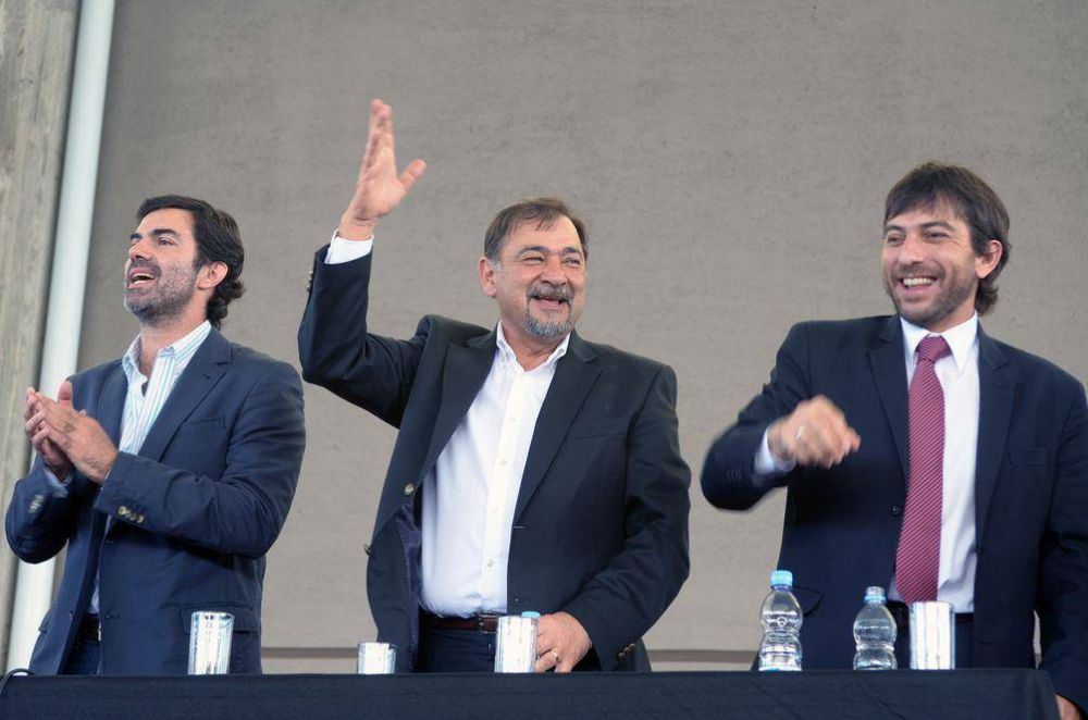 Isa: �Ojal� muchos gremios los imitaran en su labor� 