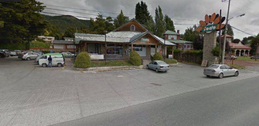 Ladrones huyen con $ 108 mil de un supermercado de los kil�metros
