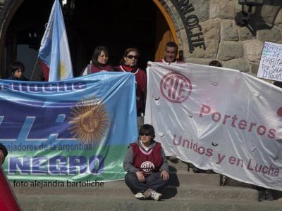 Paro de ATE: Escuelas sin clases y guardias m�nimas en el hospital