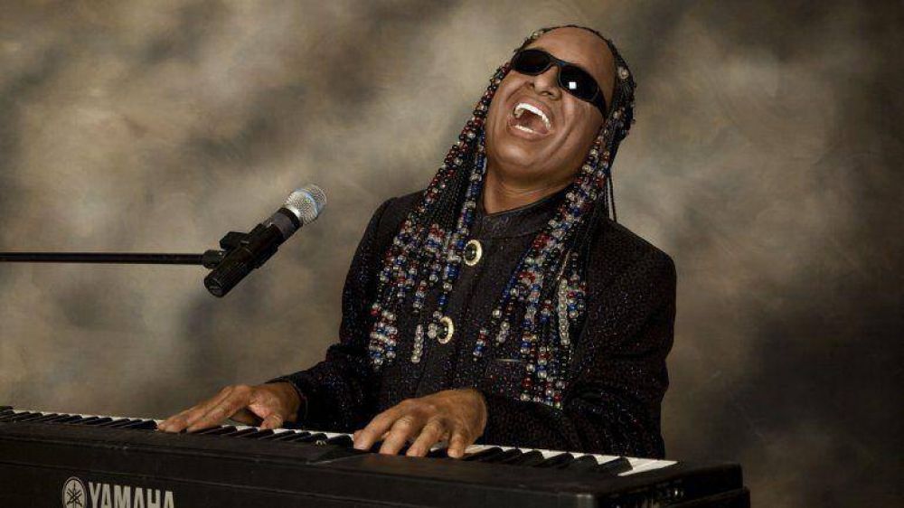 El rey de la fertilidad: Stevie Wonder ser� padre de trillizos a los 64 a�os