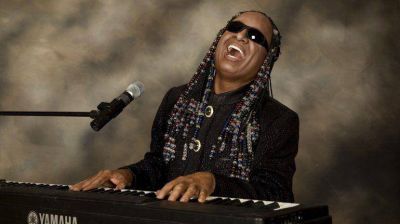 El rey de la fertilidad: Stevie Wonder ser� padre de trillizos a los 64 a�os