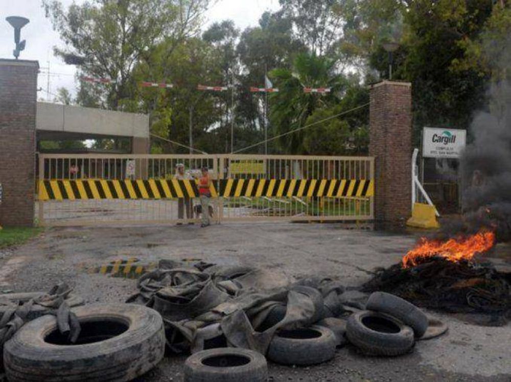 El Gobierno interviene en el conflicto que paraliza a la multinacional Cargill   