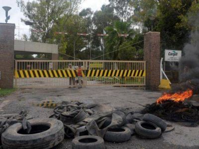 El Gobierno interviene en el conflicto que paraliza a la multinacional Cargill   