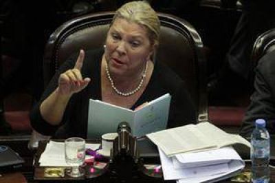 Elisa Carri� le respondi� a Sergio Massa: 