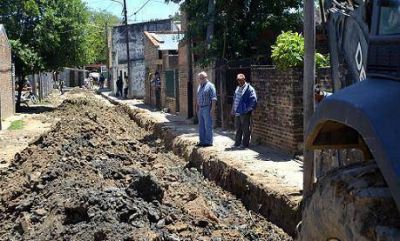 Fabi�n R�os supervis� el avance de las obras para la urbanizaci�n del barrio San Marcos